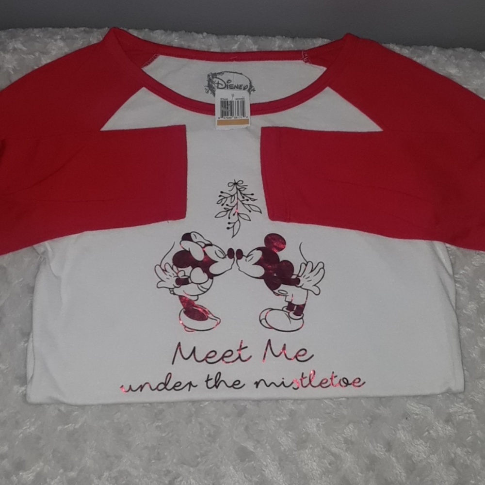 NWT Disney christmas shirt
